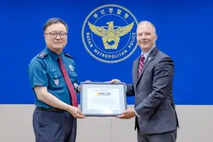 부산서 함정 보안구역 침입 낚시꾼 검거…미 해군 범죄수사국 부산경찰에 감사장