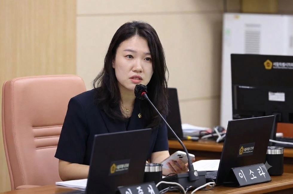 질의하는 이소라 의원. 서울시의회 제공