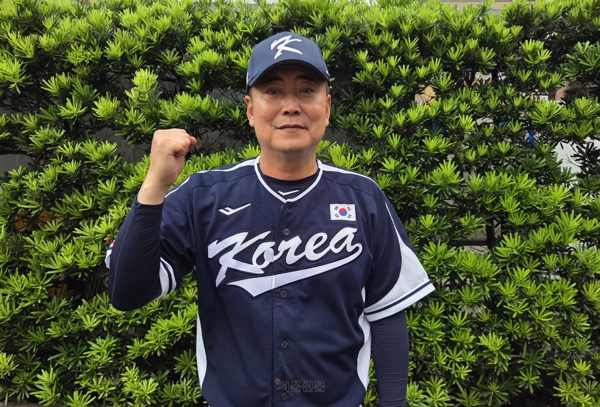 18세 이하 야구 국가대표팀을 이끄는 정윤진 감독이 11일 대만 타이베이돔에서 열린 아시아청소년선수권대회 일본전을 마친 뒤 남은 대회 선전을 다짐하고 있다. 2026.9.7 대한야구소프트볼협회 제공