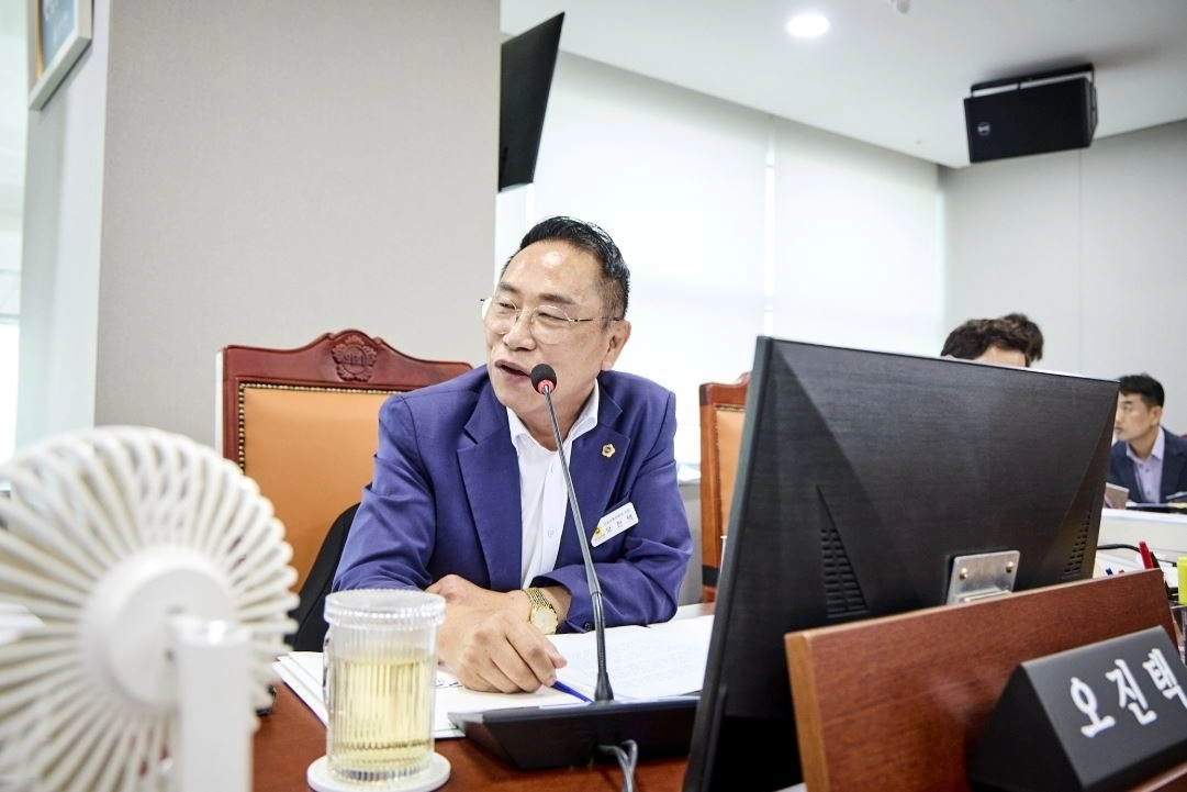 ▲ 지난 9일 제393회 임시회 제1차 건설교통위원회 2026년도 제2회 추가경정예산안 심사에서 질의하는 오진택 의원(사진=경기도의회)