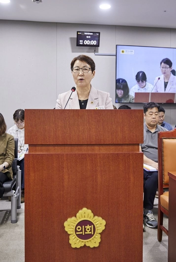 ▲ 지난 10일 열린 제393회 임시회 건설교통위원회에서 발언중인 성복임 의원(사진=경기도의회)