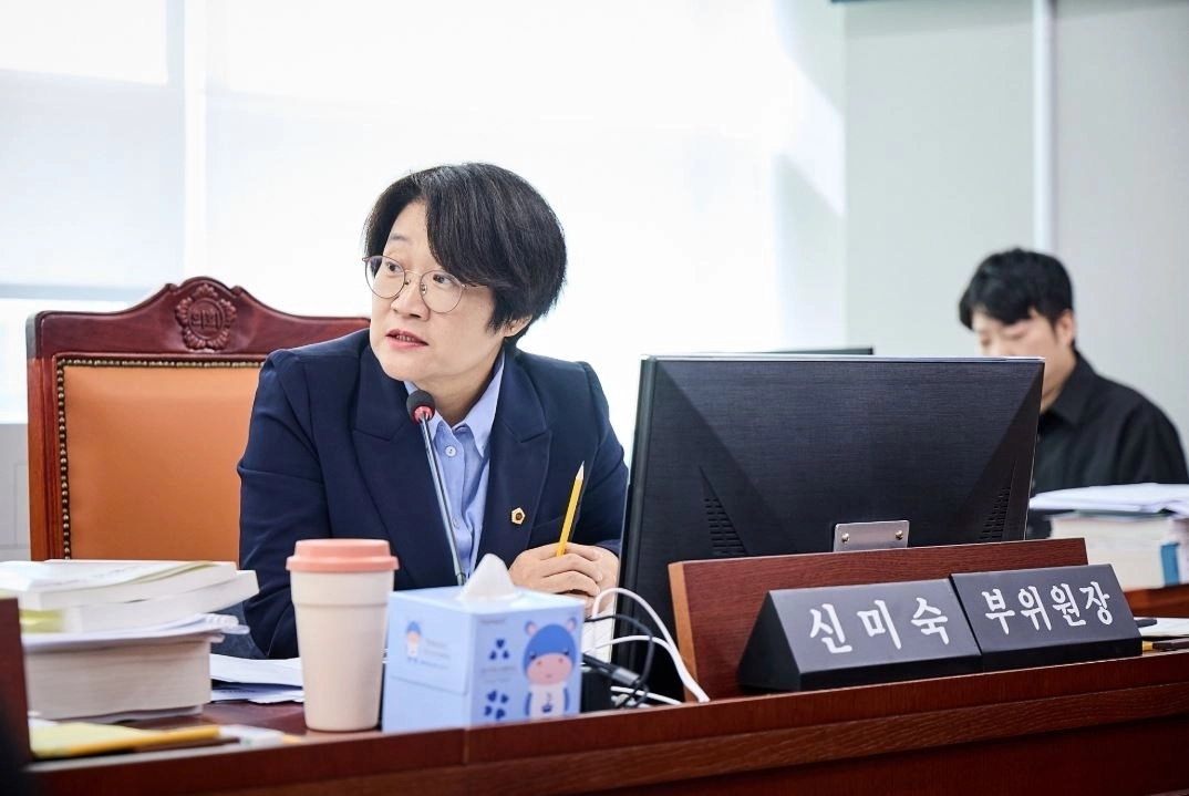 ▲ 지난 4일 제393회 임시회 2026년도 제2회 추가경정예산안 심사에서 질의하는 신미숙 의원(사진=경기도의회)