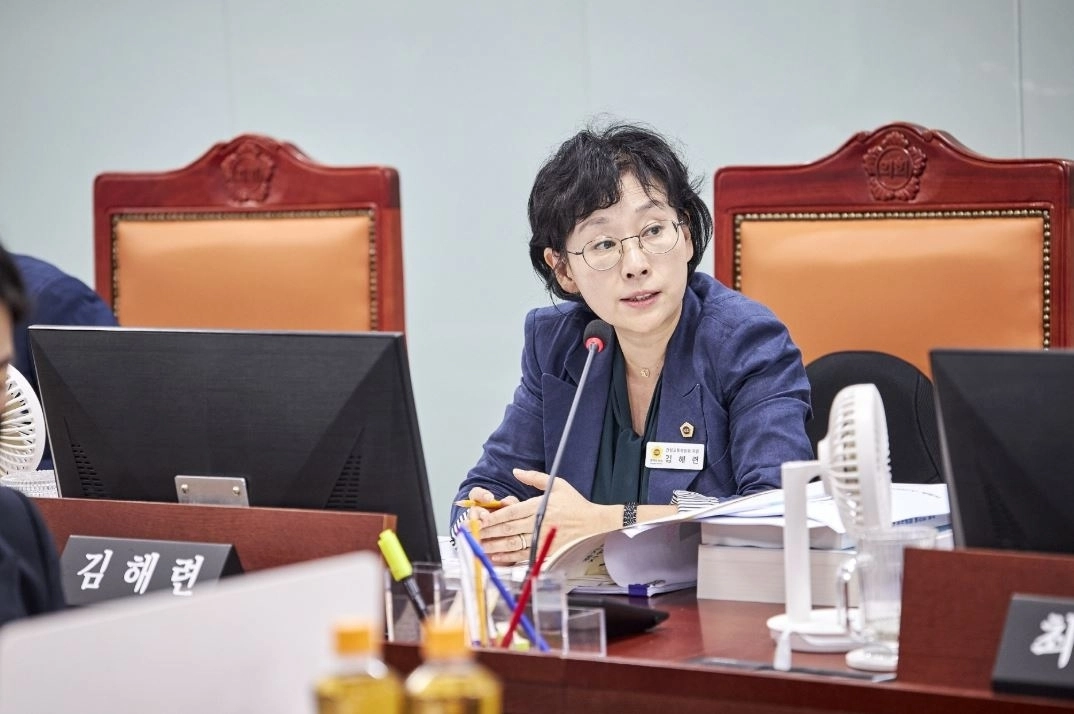 ▲ 지난 10일 열린 제393회 임시회 제2차 건설교통위원회의 ‘2026년도 제2회 추가경정예산안’ 심사에서 질의하는 김해련 의원(사진=경기도의회)