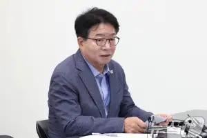 與염태영, ‘김승원 가족조합’ 특혜 의혹 제기에  “천벌 무섭지 않냐”