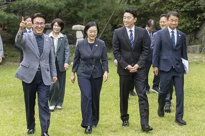 회의장 향하는 당정청