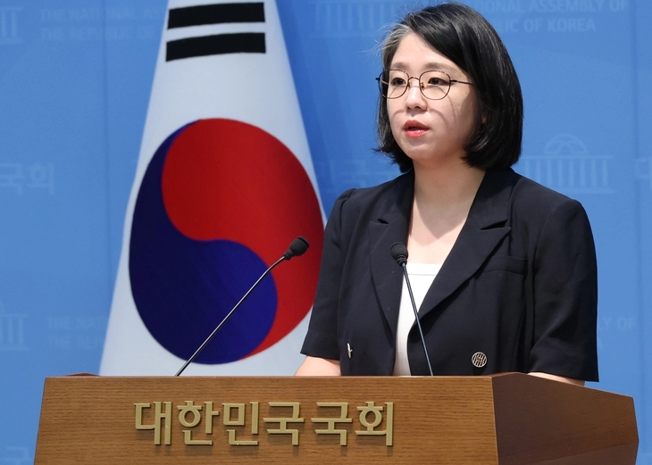 용혜인 성평등가족부 장관 후보자가 13일 국회 소통관에서 후보직 자진 사퇴 기자회견을 하고 있다. 2026.9.13  연합뉴스