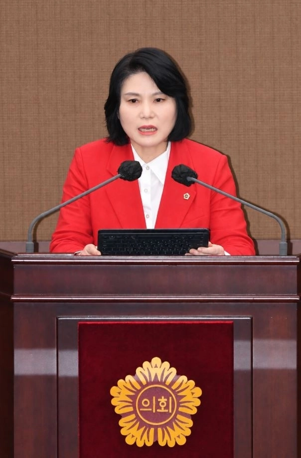 지난 11일 제339회 임시회 제3차 본회의에서 질의하는 박춘선 의원. 서울시의회 제공