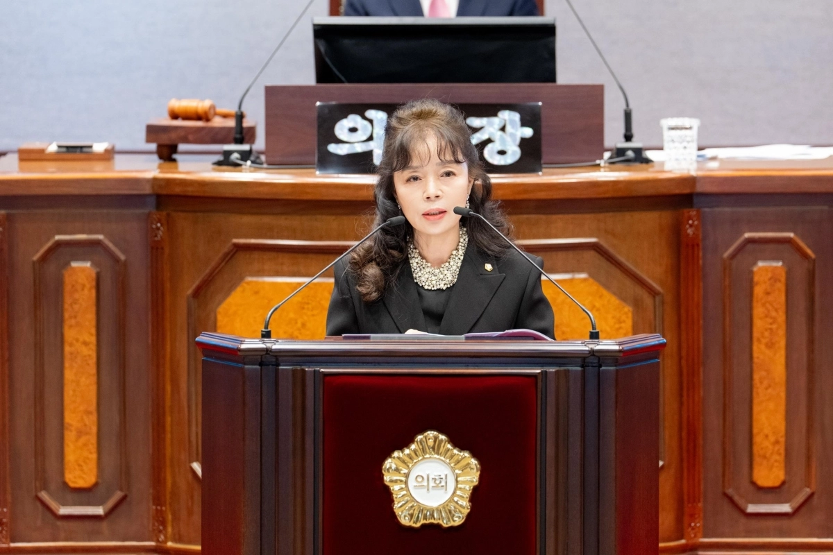 지난 8일 열린 강남구의회 제337회 정례회 제1차 본회의에서 은명주 의원이 5분 발언을  하고 있다. 사진: 강남구의회 제공.