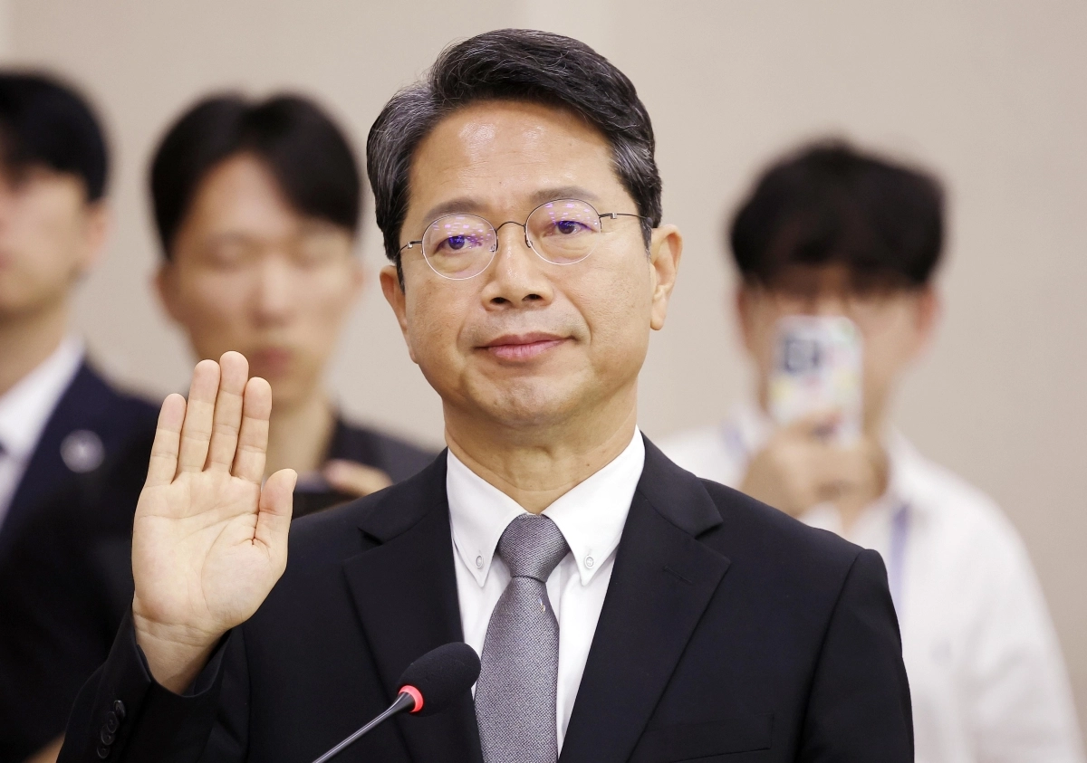 김승원 법무부 장관 후보자가 15일 국회 법제사법위원회에서 열린 인사청문회에서 선서하고 있다. 2026.9.15 뉴시스