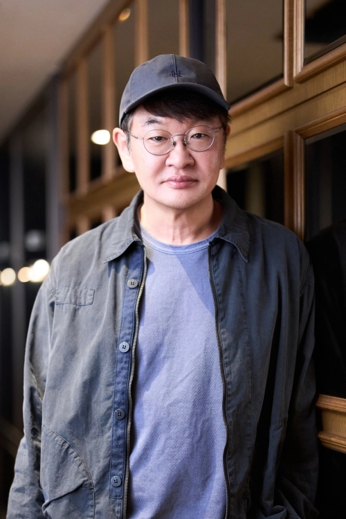 영화 ‘암살자(들)’을 연출한 허진호 감독. 하이브미디어코프 제공