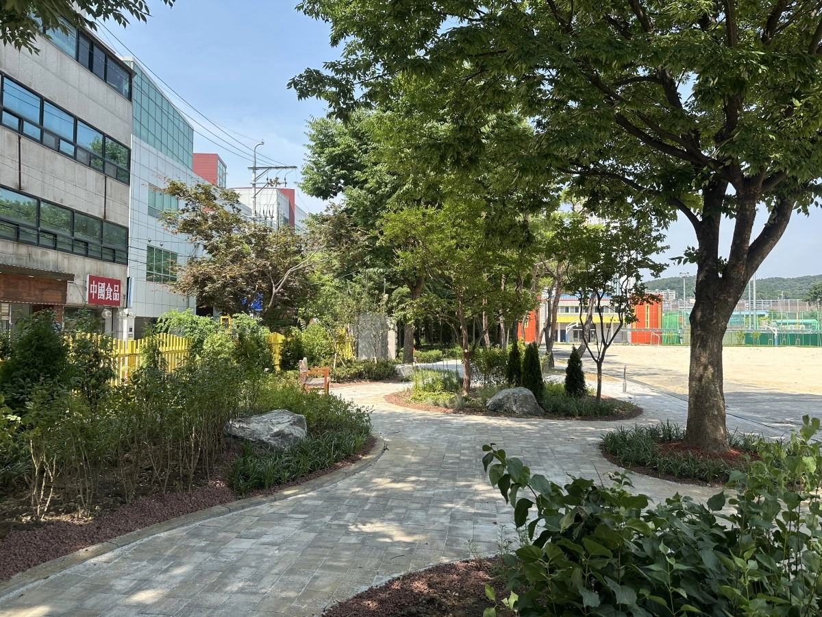 용인 신갈초등학교 학교숲. 경기도 제공