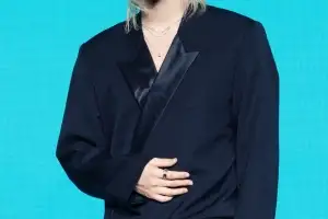 스트레이 키즈 필릭스,  15일 생일 맞아 삼성서울·서울대어린이병원에 각각 1억원 기부