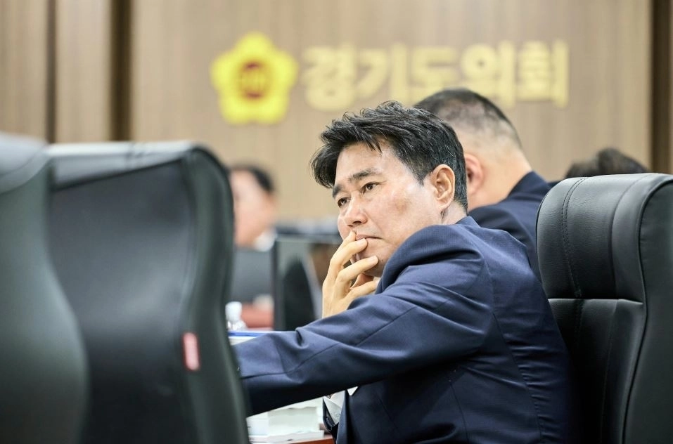 ▲ 질의하는 이성원 의원(사진=경기도의회)