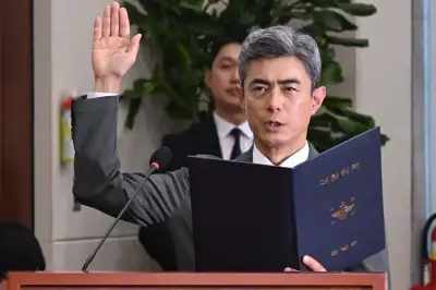 인사청문회 선서하는 강신철 국방부 장관 후보자