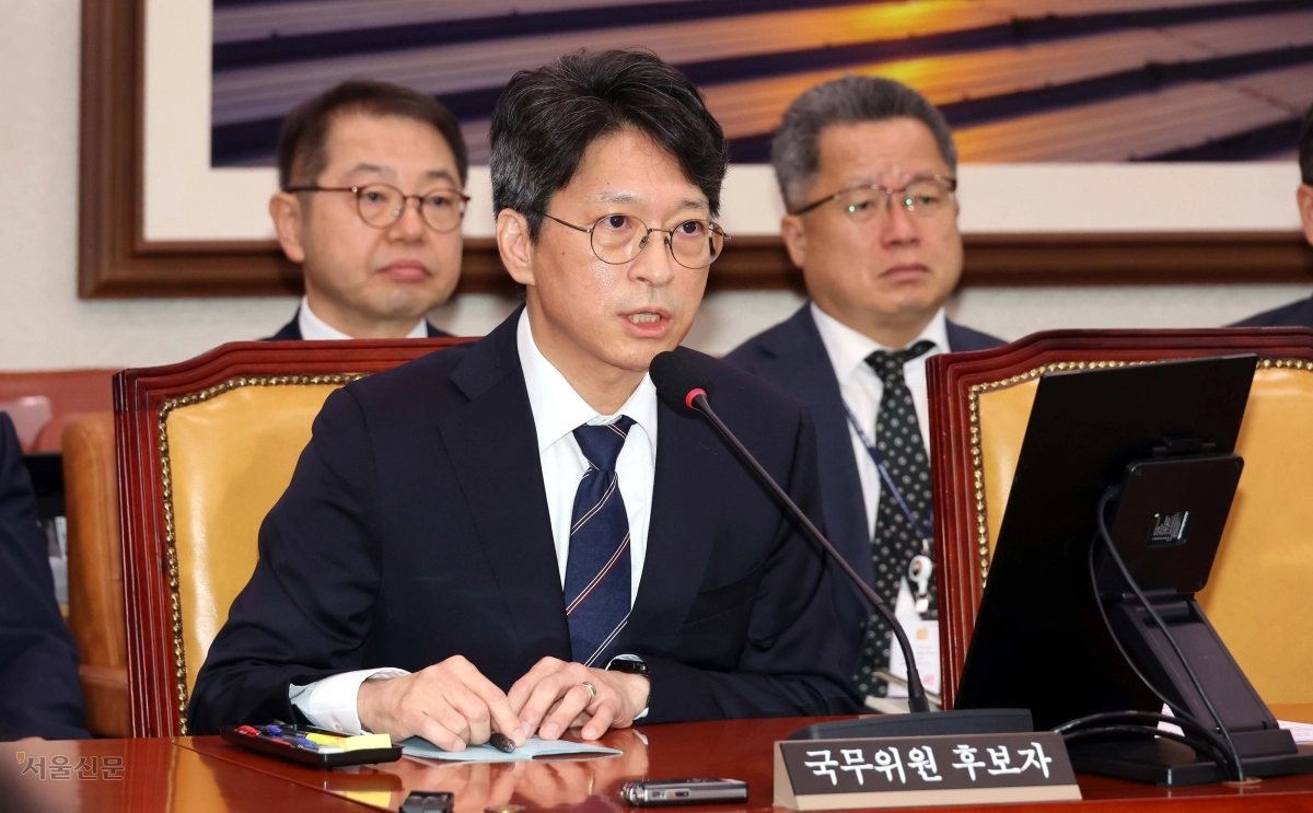 홍지선 국토교통부 장관 후보자가 16일 열린 국회 국토교통위원회 인사청문회에서 의원 질의에 답하는 모습. 안주영 전문기자