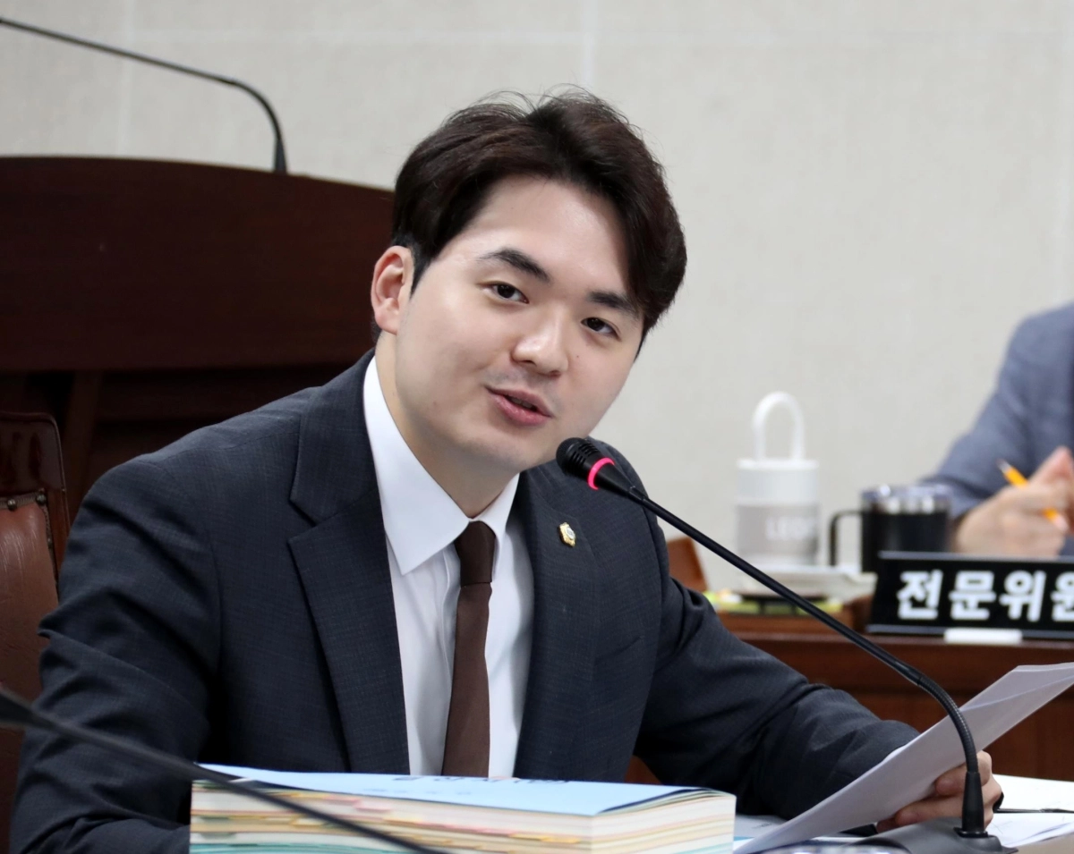 최웅주 관악구의원이 발의한 ‘서울특별시 관악구 인공지능 인재 양성 지원 조례안’이 지난 16일 본회의를 통과했다. 사진: 최웅주 의원 제공.