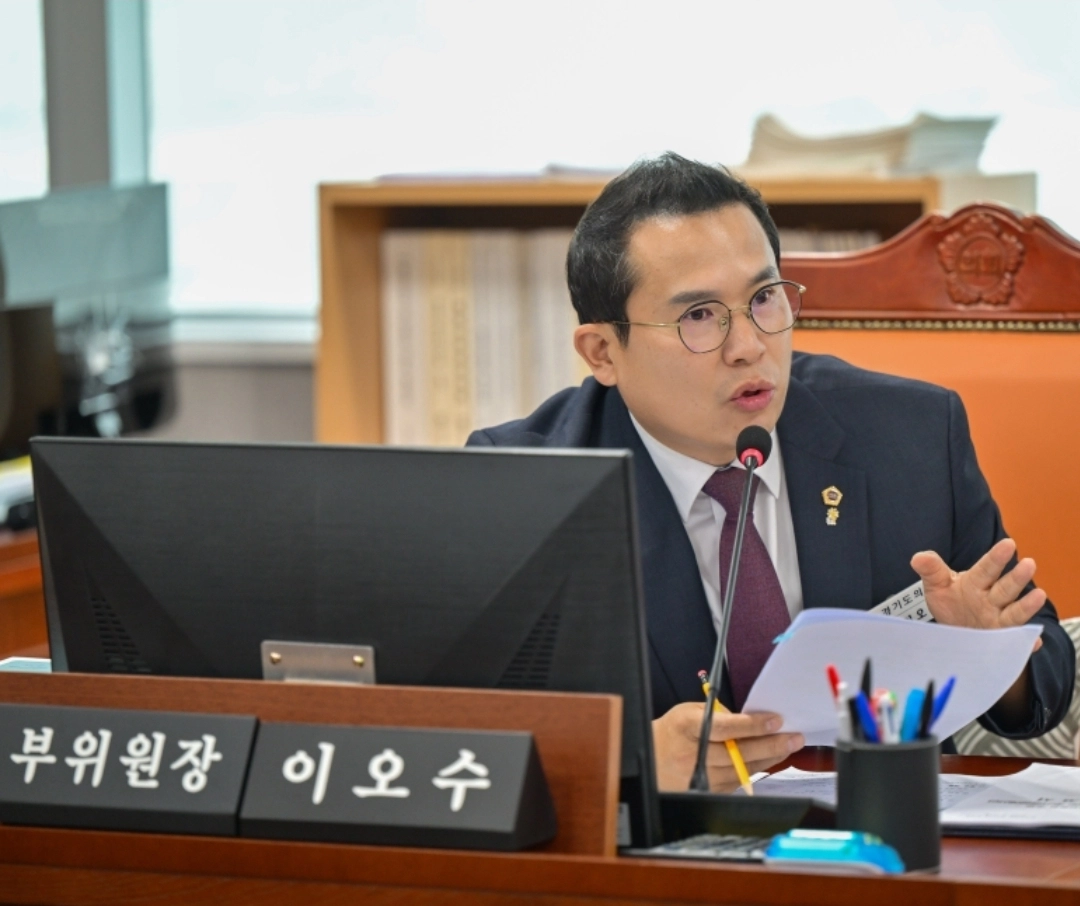 ▲이오수 경기도의회 의회운영위원회 부위원장이 14일 제2회 추가경정예산안 심사에서 질의하고 있다. (사진=경기도의회)
