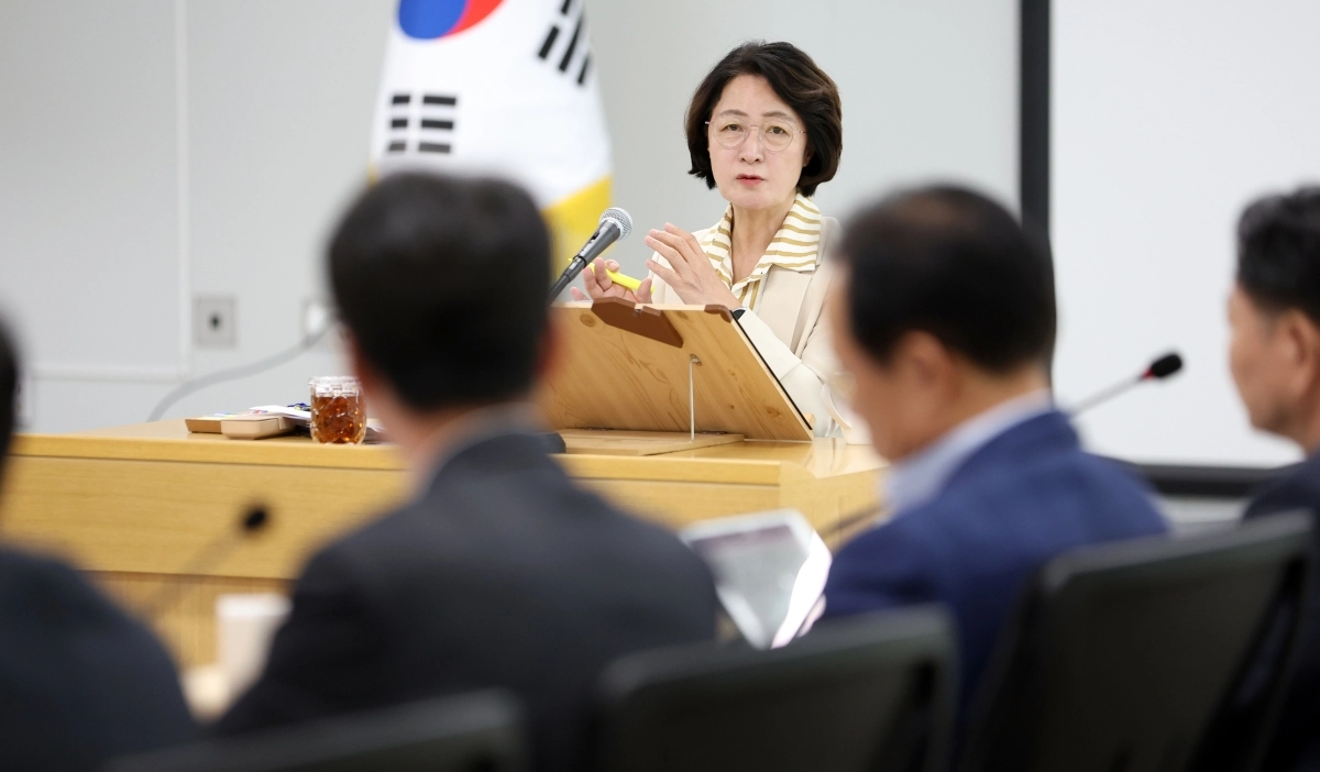 추미애 경기도지사가 16일 주간회의를 주재하고 있다. 경기도 제공