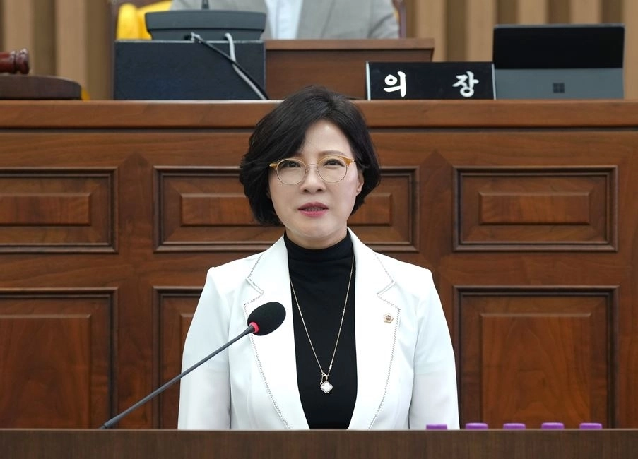 정혜영 하남시의회 도시건설위원장이 제352회 임시회 제2차 본회의에서 발언을 하고 있다. 하남시의회 제공