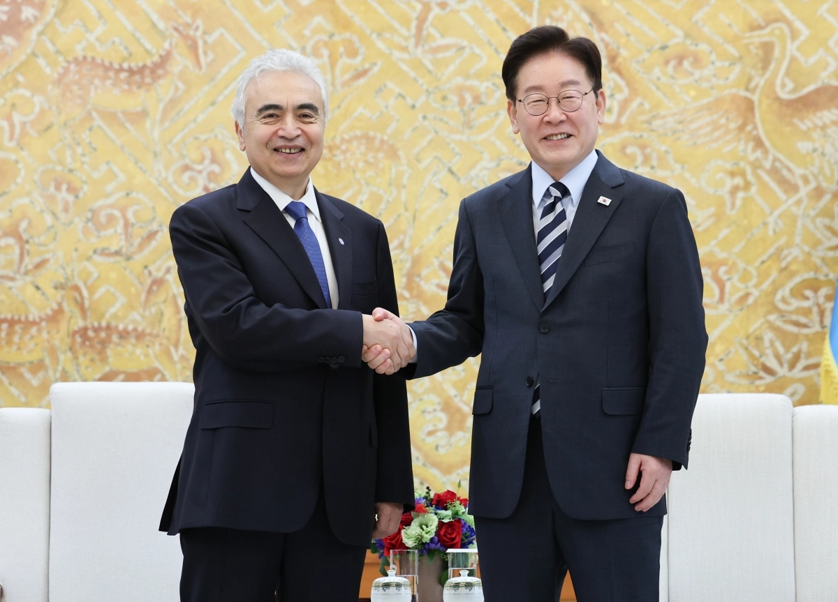 이재명 대통령, 파티 비롤 국제에너지기구(IEA) 사무총장 접견
