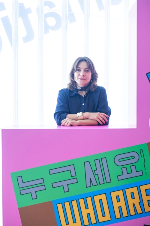 울리아나 볼프는 독일어로 시를 쓰는 시인이자 김혜순 시인의 시집 ‘죽음의 자서전’을 독일어로 옮긴 번역가다.  한국문학번역원 제공