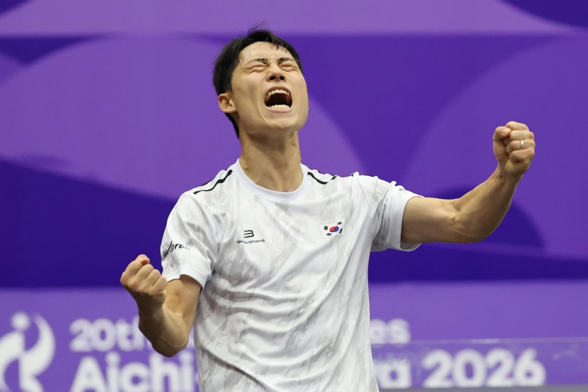 테크볼 국가대표 이준석이 17일 일본 나고야 히가시 스포츠센터에서 열린 2026 아이치·나고야 아시안게임 테크볼 남자 단식 B조 네 번째 경기에서 일본의 와세 아키노리를 꺾고 포효하고 있다. 2026.9.17 나고야 연합뉴스