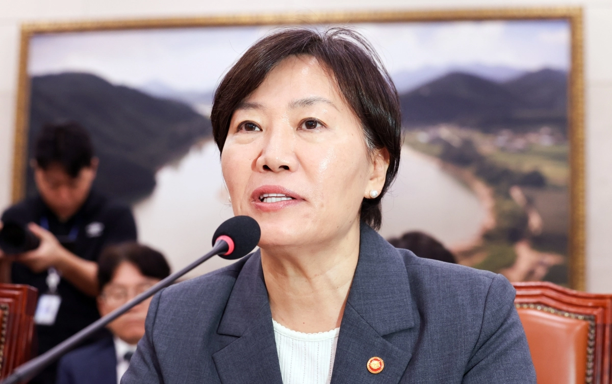 농지 전수조사 관련 질의에 답하는 송미령 장관