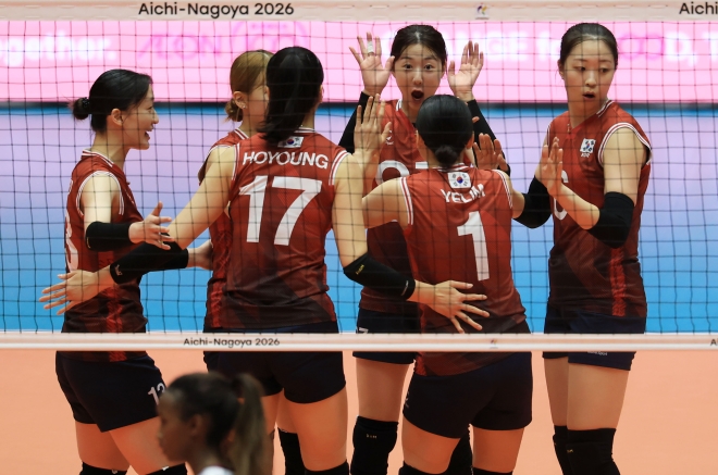 여자배구 완벽하다! 카타르도 완파…운명의 베트남전만 남았다