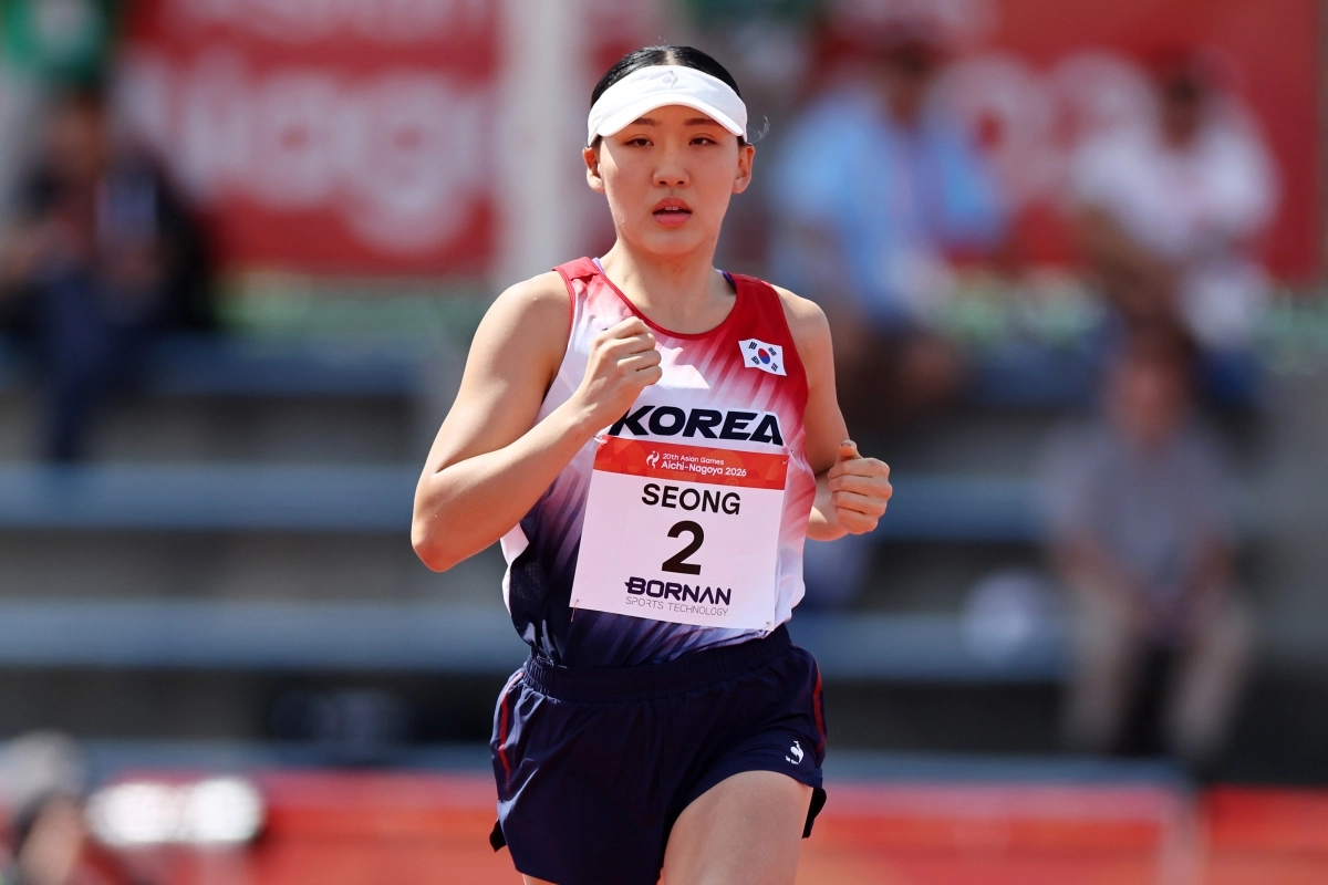 근대5종 국가대표 성승민이 17일 일본 아이치현 안조 스포츠파크에서 열린 2026 아이치·나고야아시안게임 근대5종 여자 개인 준결승 레이저런 경기에서 역주하고 있다. 2026.9.17 안조 연합뉴스