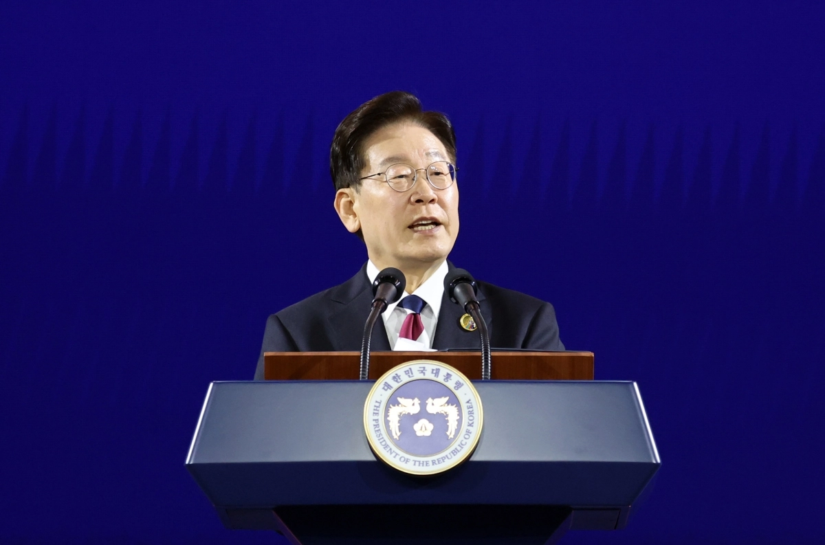 이재명 대통령이 16일 서울 한 호텔에서 열린 2026년 제1차 한·중앙아시아 정상회의 공식 만찬에서 만찬사를 하고 있다. 2026.9.16 연합뉴스
