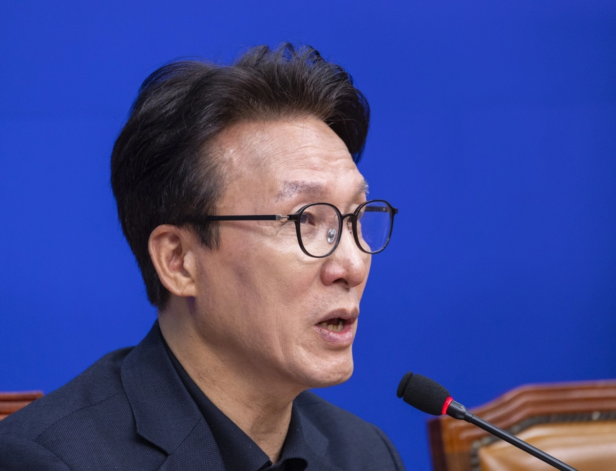 미디어 공공성 강화 강조하는 김민석 대표