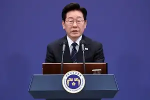 李대통령 “선거 이후 국민 실망 직면해 당황…모두 저의 부족함 때문”