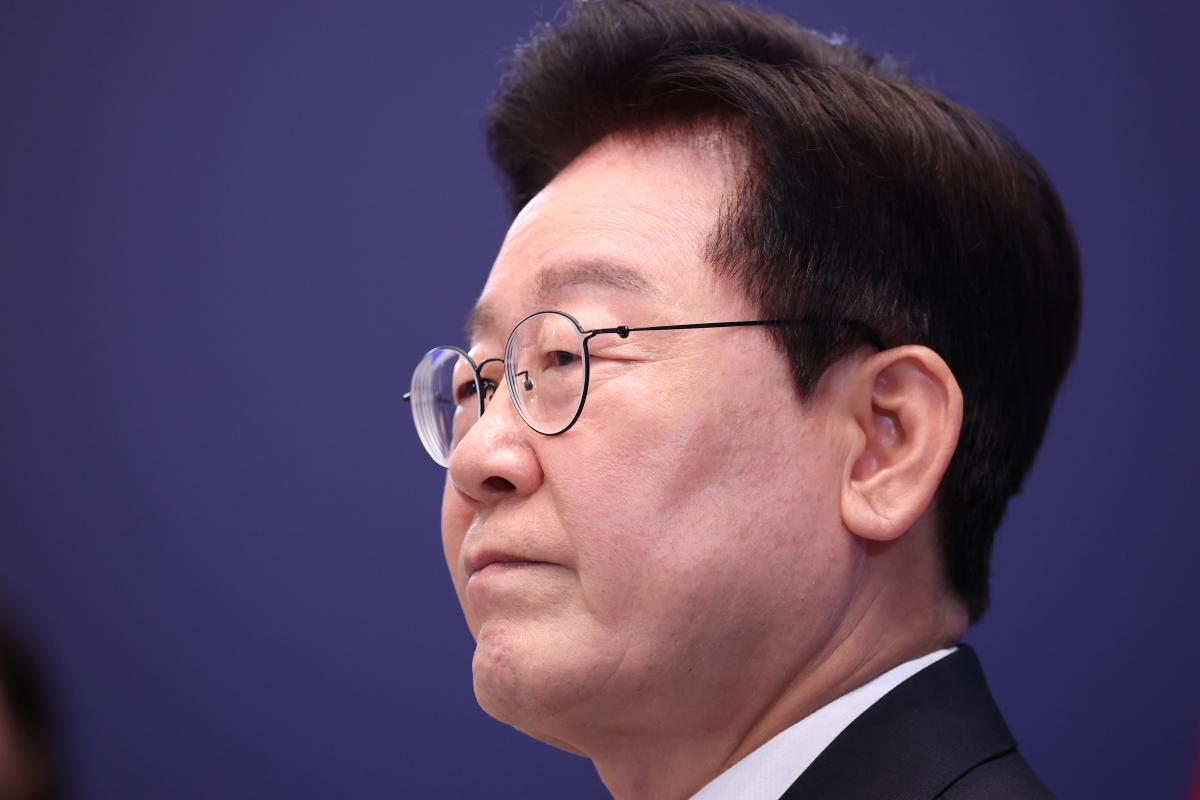 이재명 대통령이 18일 청와대 영빈관에서 열린 기자회견에서 취재진의 질문을 듣고 있다. 2026.9.18 연합뉴스