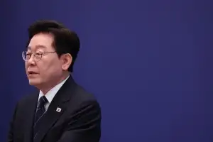 李대통령 “전쟁 개입 파병은 없다…청해부대 활동 강화는 검토”