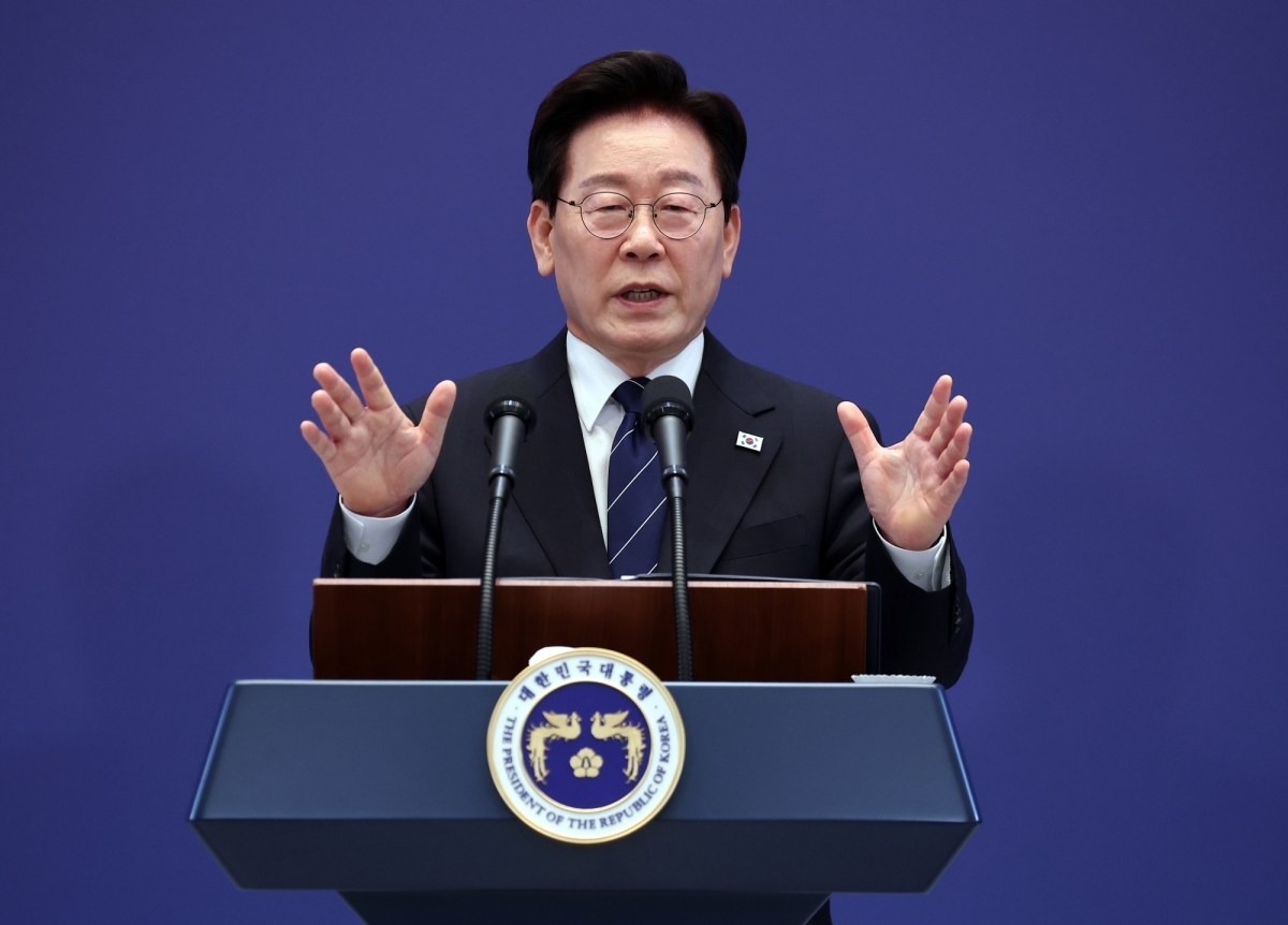 답변하는 이재명 대통령