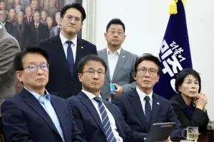 與김민석 李대통령 기자회견에 “같은 생각, 같은 마음”…野 “반성 없는 자화자찬·남 탓”