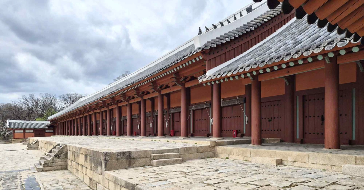 석간주 가칠 단청이 적용된 서울 중구 종묘 정전. 국가유산청 제공