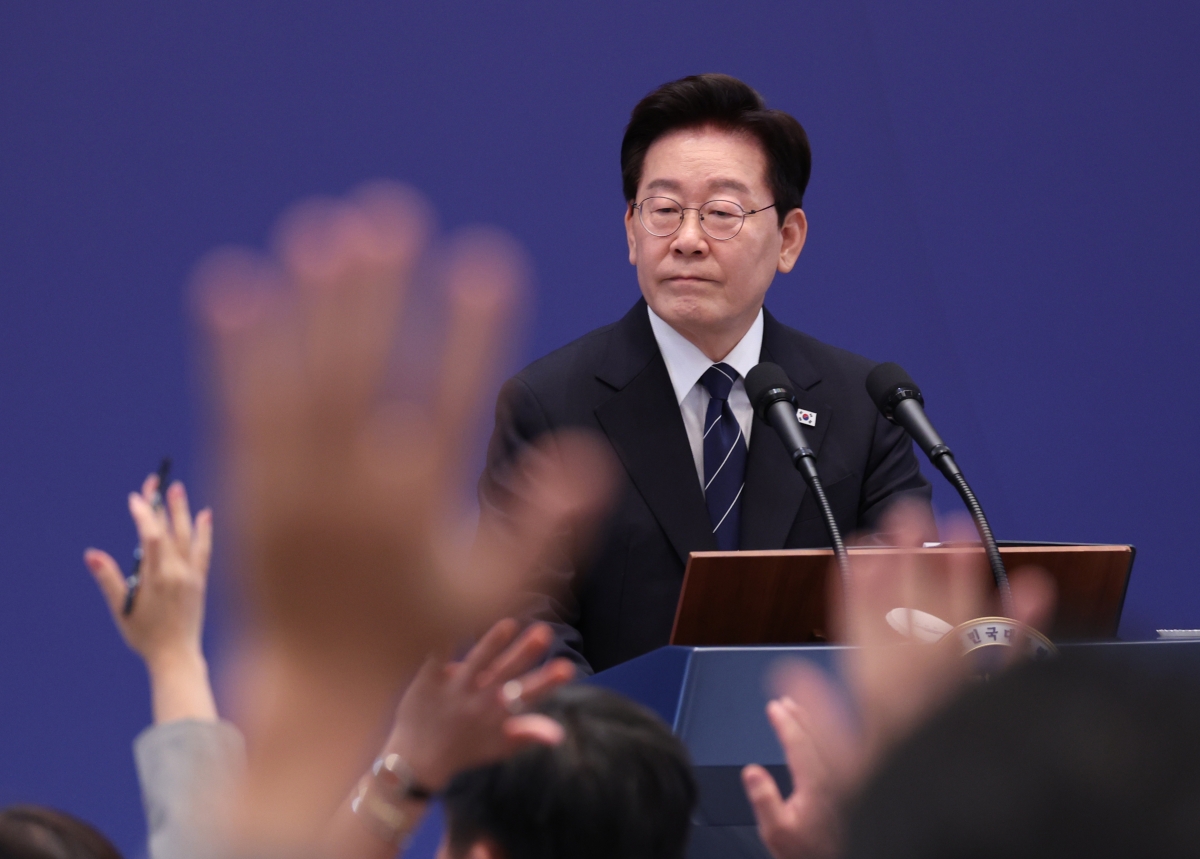 thumbnail - 李대통령 “전쟁 관여 파병 없다<br>북미대화 ‘패싱’ 우려 안해도 돼”