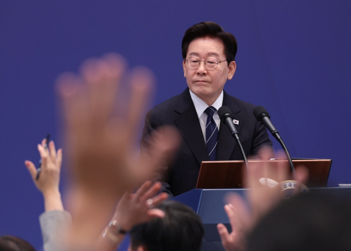 이재명 대통령이 18일 청와대 영빈관에서 열린 기자회견에서 취재진의 질문을 받고 있다. 2026.9.18 연합뉴스