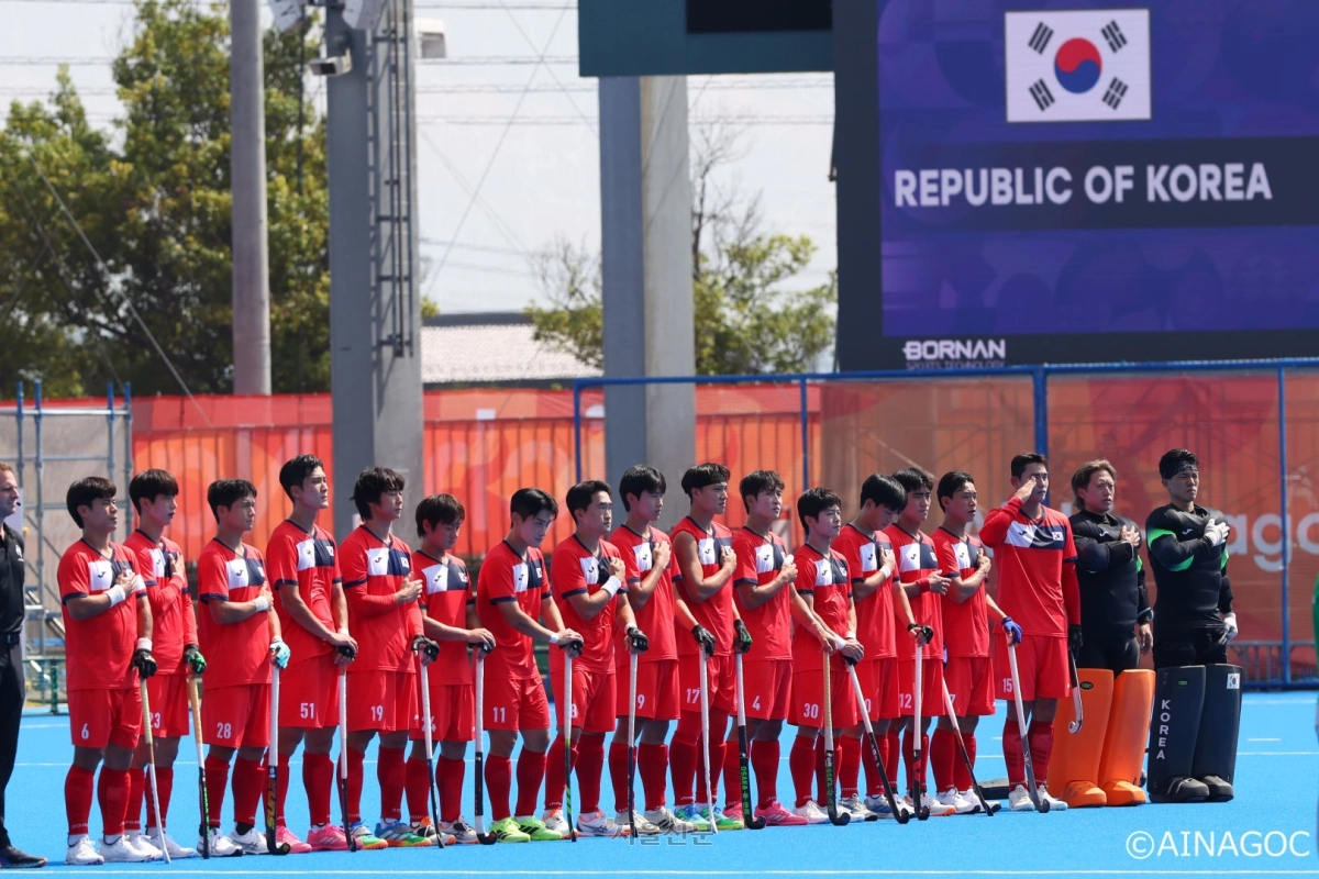 하키 남자 대표팀 선수들이 18일  일본 기후현 가카미가하라 그린스타디움에서 열린 2026 아이치·나고야아시안게임 방글라데시와의 경기를 준비하고 있다. 2026.9.18 대회조직위원회 제공