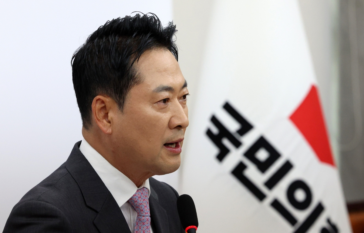 장동혁 국민의힘 대표가 18일 서울 여의도 국회에서 이재명 대통령의 기자회견 관련 기자간담회를 하고 있다. 뉴시스