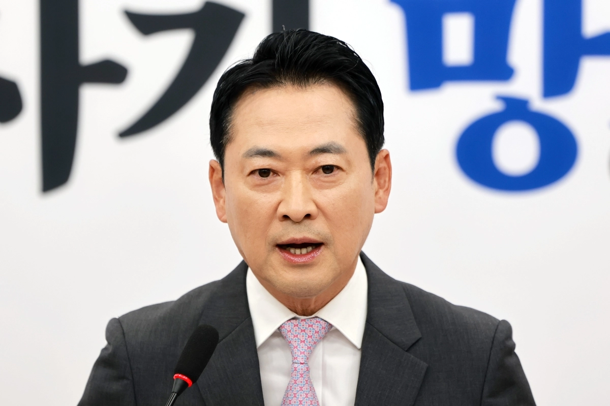 국민의힘 장동혁 대표가 18일 국회에서 이재명 대통령 기자회견과 관련해 입장을 밝히고 있다. 연합뉴스