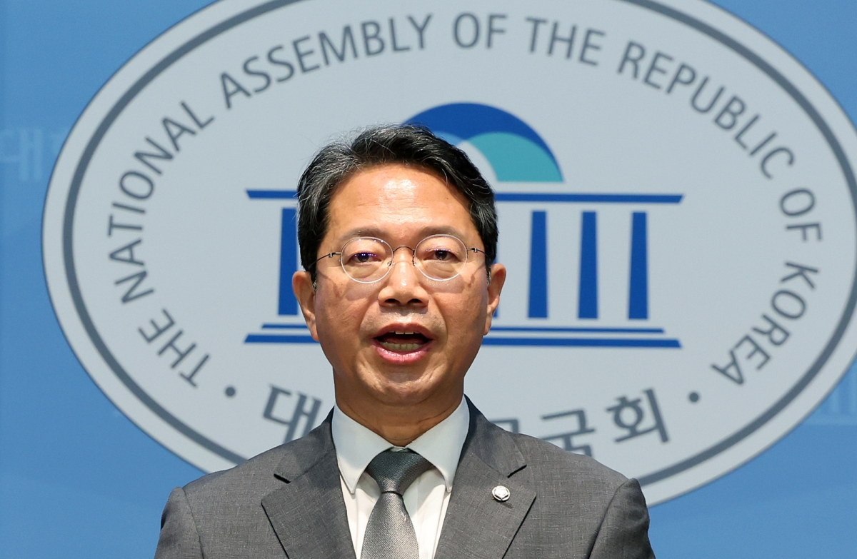 李대통령 고심 언급 하루 만에… 김승원 법무장관 후보자 자진사퇴