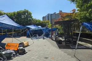 플리마켓 덮친 1t 트럭…봉사하던 어머니·중학생 아들 참변