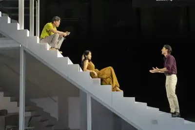뉴욕 지하철, 스타트업, 하이라인에 폭소…미국 무기고에 울려 퍼진 한국어 ‘벚꽃동산’