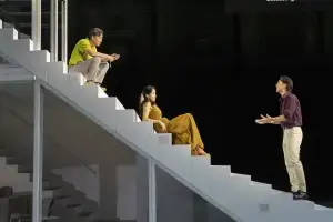 뉴욕 지하철, 스타트업, 하이라인에 폭소…미국 무기고에 울려 퍼진 한국어 ‘벚꽃동산’