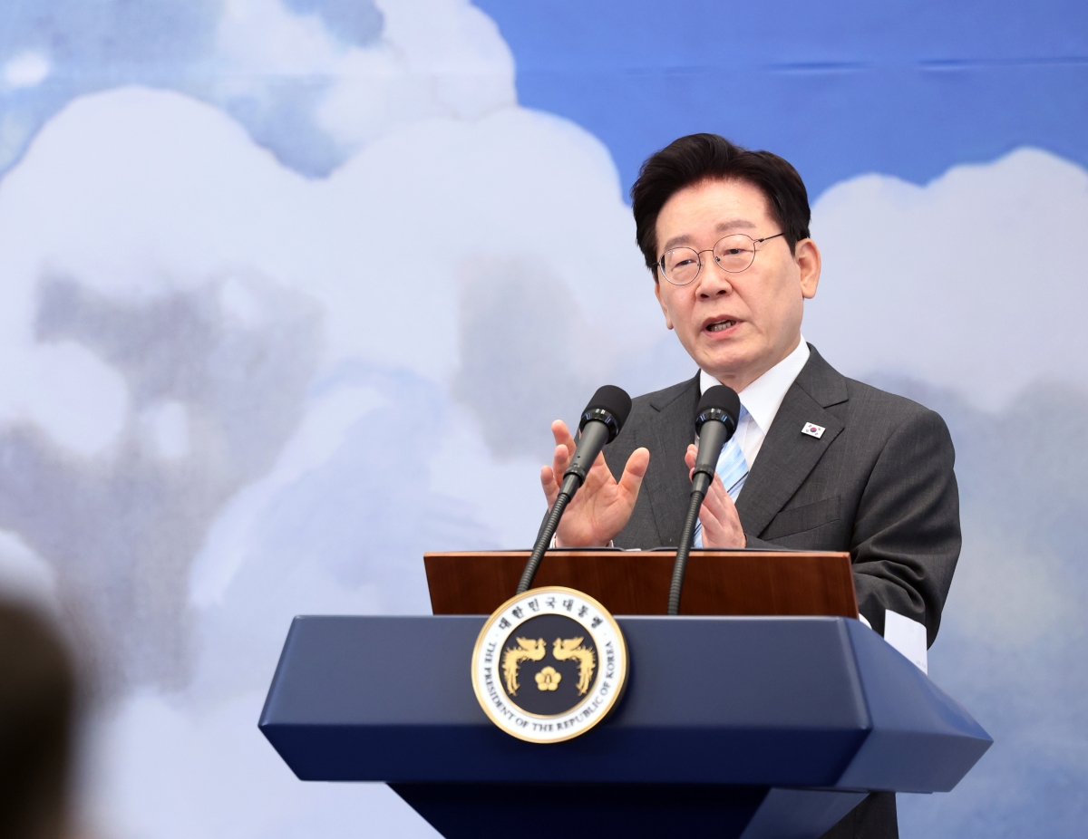 이재명 대통령이 19일 청와대에서 열린 청년의 날 기념식에서 기념사를 하고 있다. 2026.9.19 연합뉴스