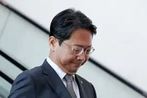 “검찰·변호인 출신 모두 곤란”…법무 장관 후임 인선 딜레마