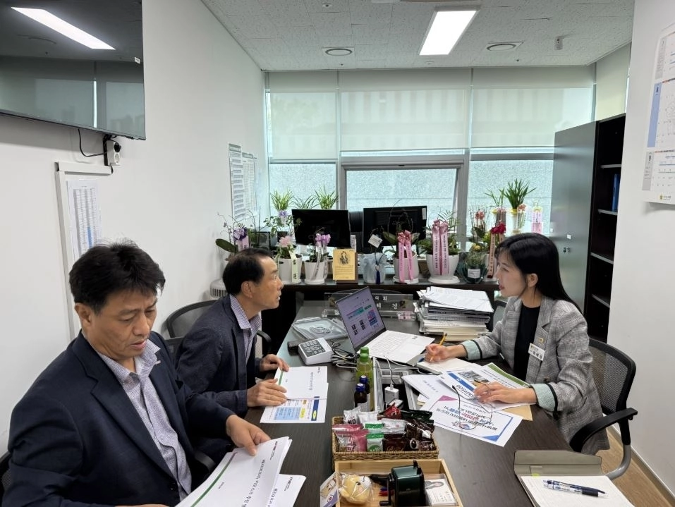 ▲ 지난 14일 배리어프리 키오스크 관련 제도가 올해 전면 시행됨에 따라 경기도와 31개 시·군의 대응 현황을 점검한 최혜경 의원(사진=경기도의회)