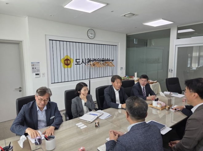 이홍근 경기도의회 도시환경위원장, 도시가스 공급 사각지대 해소방안 논의